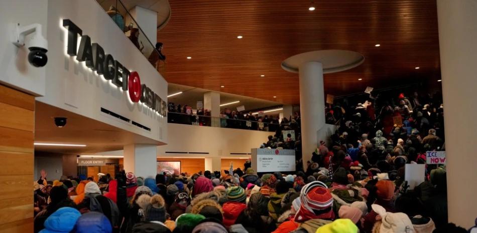 NBA pospone duelo de Timberwolves y Warriors en Minneapolis tras tiroteo fatal