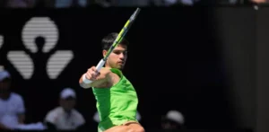 Primera semifinal en Australia para Alcaraz, Svitolina echa a Gauff