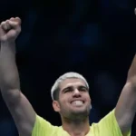 Alcaraz sufre con Rinderknech pero avanza en su debut en el Abierto de Catar