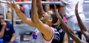 Eloy Vargas encesta 24 con 12 rebotes en el triunfo de Sameji en el superior de Santiago