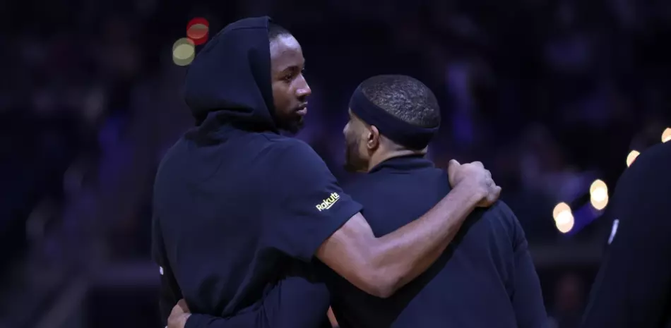 Los Warriors envian a Kuminga y Hield a Hawks a cambio de Kristaps Porzingis