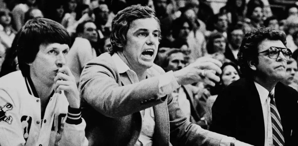 Doug Moe, el desaliñado e irreverente entrenador de los Nuggets de Denver, muere