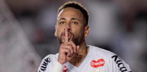 Neymar marca dos goles en la victoria de Santos 2-1 frente a Vasco de Gama