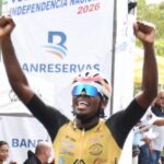 Wilmar Paredes se acerca al título de la Vuelta Ciclística Independencia; Ronald Geran gana quinta etapa
