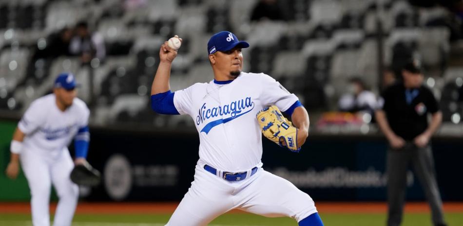 ¿Quién es Ronald Medrano, el nicaragüense que enfrentará a RD?