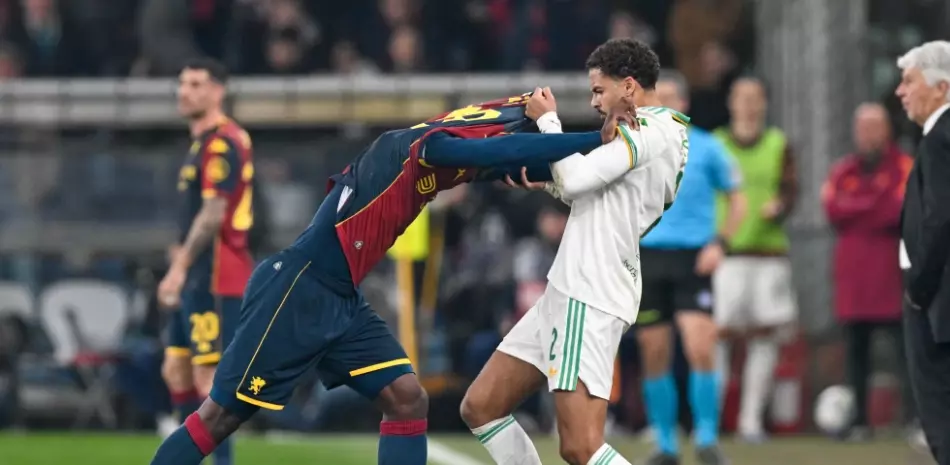 El Genoa sorprende 2-1 a la Roma en la Serie A antes del derbi de Milán