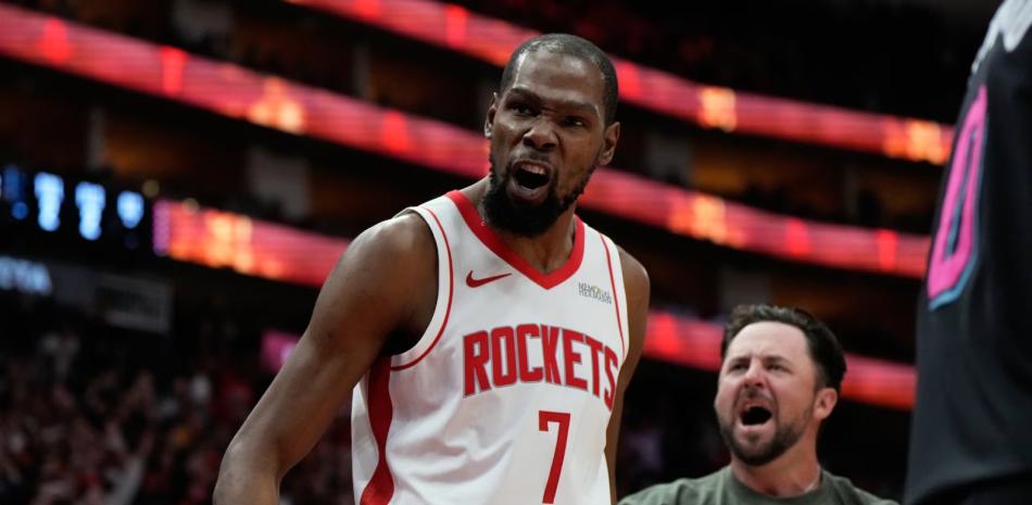 Kevin Durant supera a Michael Jordan y es quinto en anotación de la NBA