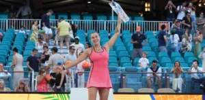 Aryna Sabalenka vence a Coco Gauff en la final del Abierto de Miami