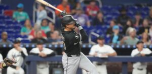 Miguel Vargas da un grand slam y los White Sox ganan el primero del año