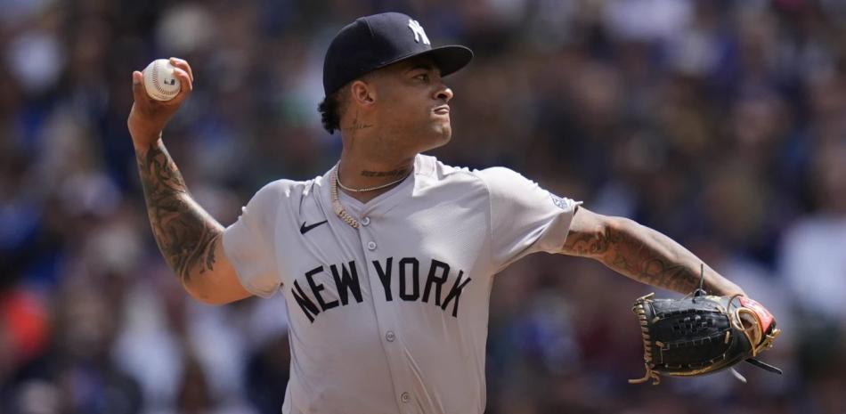 Yankees subirán a Luis Gil a mediados de abril