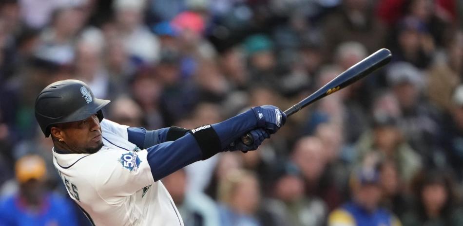 Marineros colocan al jardinero Victor Robles en la lista de lesionados por 10 días