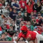 Dustin May lanza 6 sólidas entradas, los Cardenales vencieron a los Medias Rojas