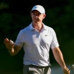Rory McIlroy se escapa con racha de birdies y fija récord del Masters con ventaja de 6 golpes