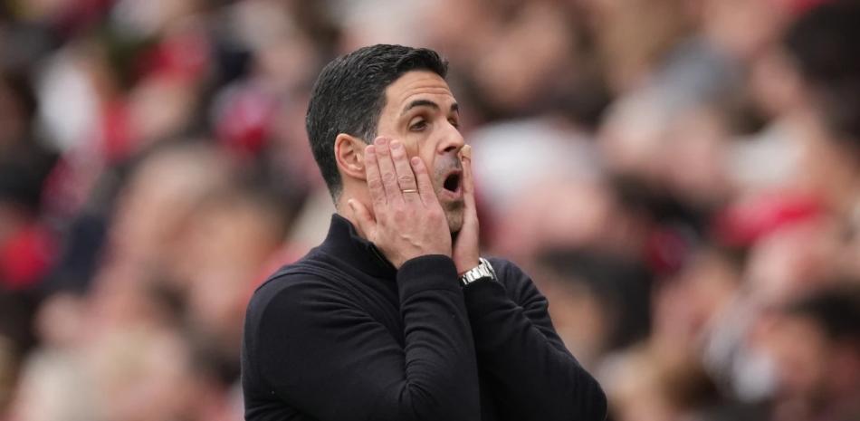 Arsenal cae ante Bournemouth y el Man City se mete en la lucha por el título