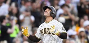 Laureano y Machado jonronean y respaldan triunfo de los Padres