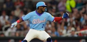 Jorge Mateo dispara cuatro hits y los Bravos dan paliza 13-1 a los Guardianes