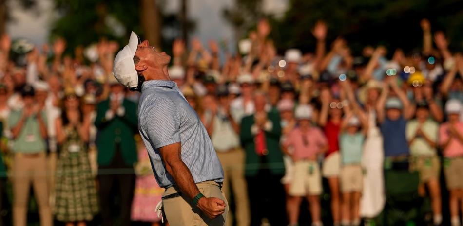 Rory McIlroy gana el Masters por 2do. año seguido y se une Nicklaus, Faldo y Woods