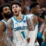 LaMelo Ball encesta el canasto del triunfo para los Hornets, equipo que se impuso al Heat