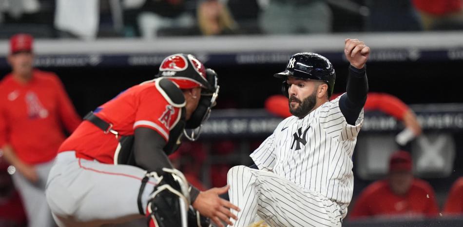 Yankees aprovechan error y dejan a los Angels en el terreno
