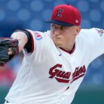 Parker Messick coquetea con no-hitter, Leody Taveras se lo rompe, José Ramírez pega jonrón