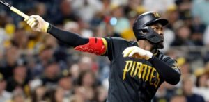 Cruz pega jonrón de 2 carreras, Chandler lanza 6 innings y Piratas vencen Rays