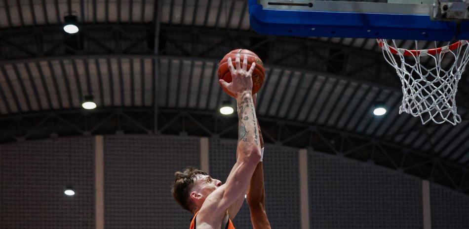 Marineros logra su segunda victoria con cinco jugadores en cifras dobles