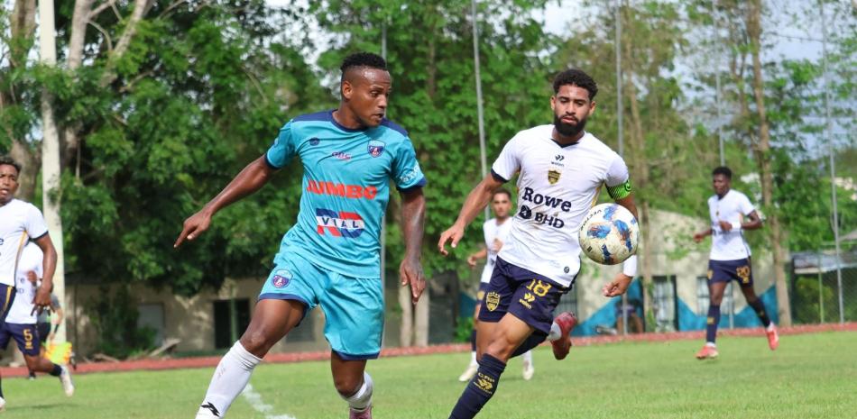 Salcedo gana segundo al hilo en casa