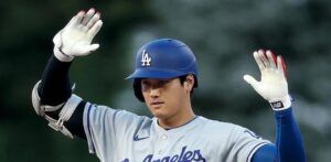 Shohei Ohtani llega a las bases por ocasión 50 en forma seguida