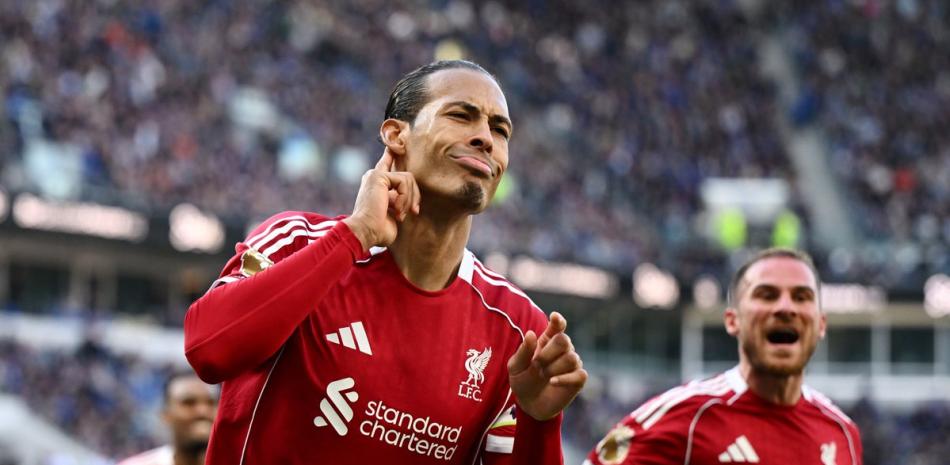 Van Dijk anota en el descuento y otorga la victoria al Liverpool