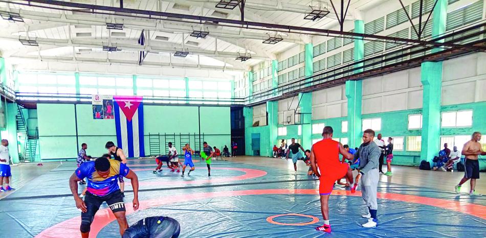 Luchadores ante el reto de elevar la cantidad de preseas en los Centroamericanos