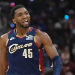 Mitchell anotó 30 puntos, Harden sumó 28, y los Cavaliers ponen serie 2-0 ante Toronto