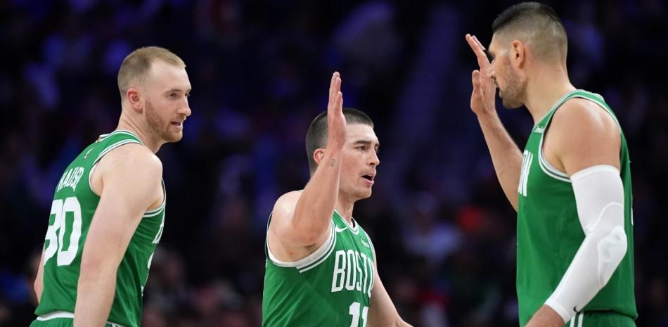 Los Celtics arruinan el regreso de Embiid y vencen a los 76ers 128-96