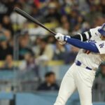 Sencillo de Tucker guía a los Dodgers en triunfo sobre Marlins
