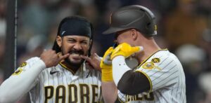 Machado y France guían a Padres sobre Cachorros 9-7