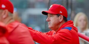 Los Filis despiden a Rob Thomson y colocan a Don Mattingly como mánager interino