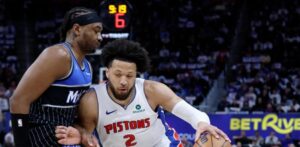 Cade Cunningham anota 45 puntos y mantiene con vida