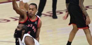 Harden, Schroder y Mobley conducen Cleveland a superar Raptors