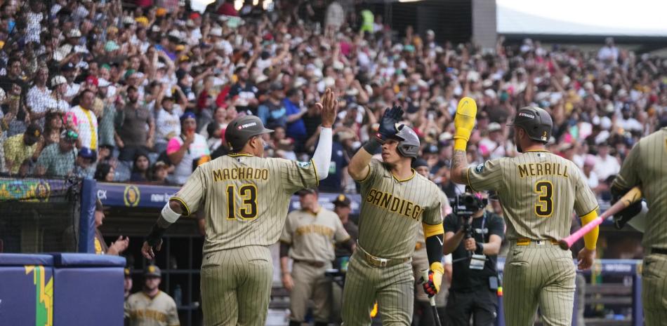 Los San Diego Padres anuncian acuerdo de venta por un récord de 3,900 millones de dólares