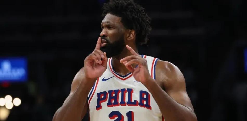 Joel Embiid sobresale y los Sixers eliminan