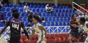 García logra otro triple-doble y define la victoria de los Marineros sobre Leones