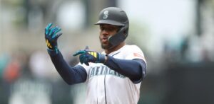Julio Rodríguez pega su sexto jonrón en triunfo de Seattle
