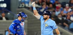 Aranda da cuadrangular y los Rays vencen Toronto y se afianzan en la cima