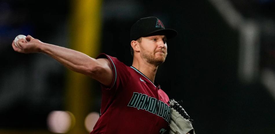 Soroka solo necesitó un doblete de Perdomo para vencer 1-0 a los Rangers