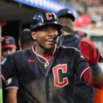 Martínez guía triunfo de Guardianes sobre Tigres