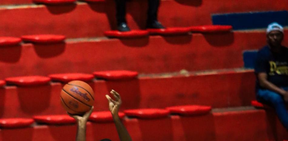 Reyes y Ferguson comandan ofensiva de Titanes que vencen a Cañeros en la LNB