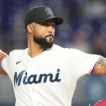 Harris y Yastrzemski jonronean para que los Bravos derroten Alcántara