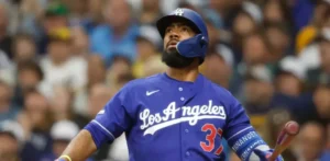 Teoscar Hernández jonronea e impulsa 6, Dodgers remontan y les ganan