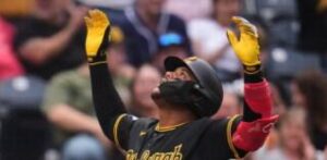 Esmerlyn Valdez conecta jonrón en la victoria de los Piratas sobre los Cachorros