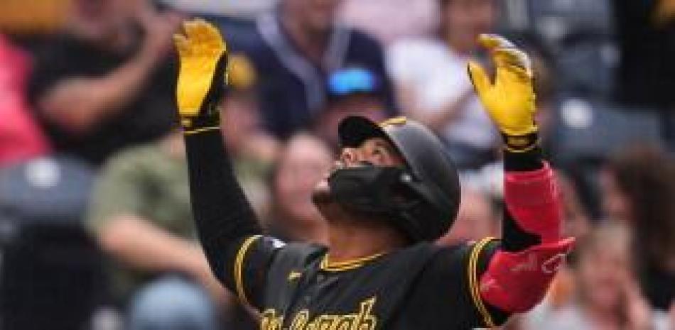 Esmerlyn Valdez conecta jonrón en la victoria de los Piratas sobre los Cachorros