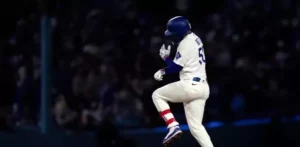 Dodgers aplastan a Rockies 15-6 con dos jonrones y cinco remolcadas de Betts